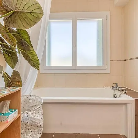 Apartment Proche Parc Paul Mistral, 2 Chambres, Wifi, Balcon *